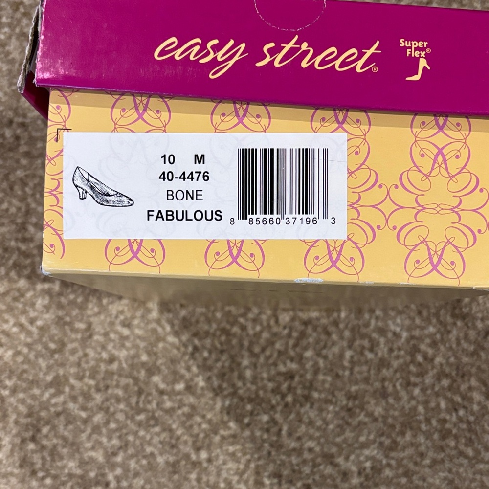 Easy Street “Fabulous” Pumps Bone Cream Comfort Heel Size 10M NIB (B/73) - Picture 4 of 4